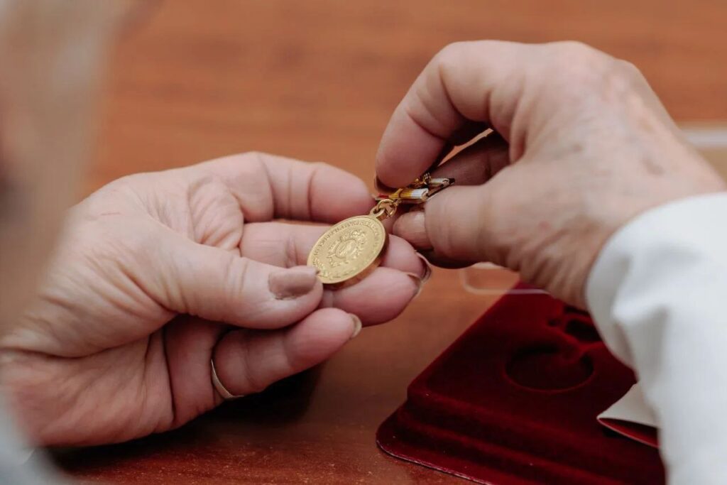 медаль волонтера