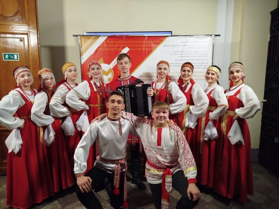 ансамбль народной песни